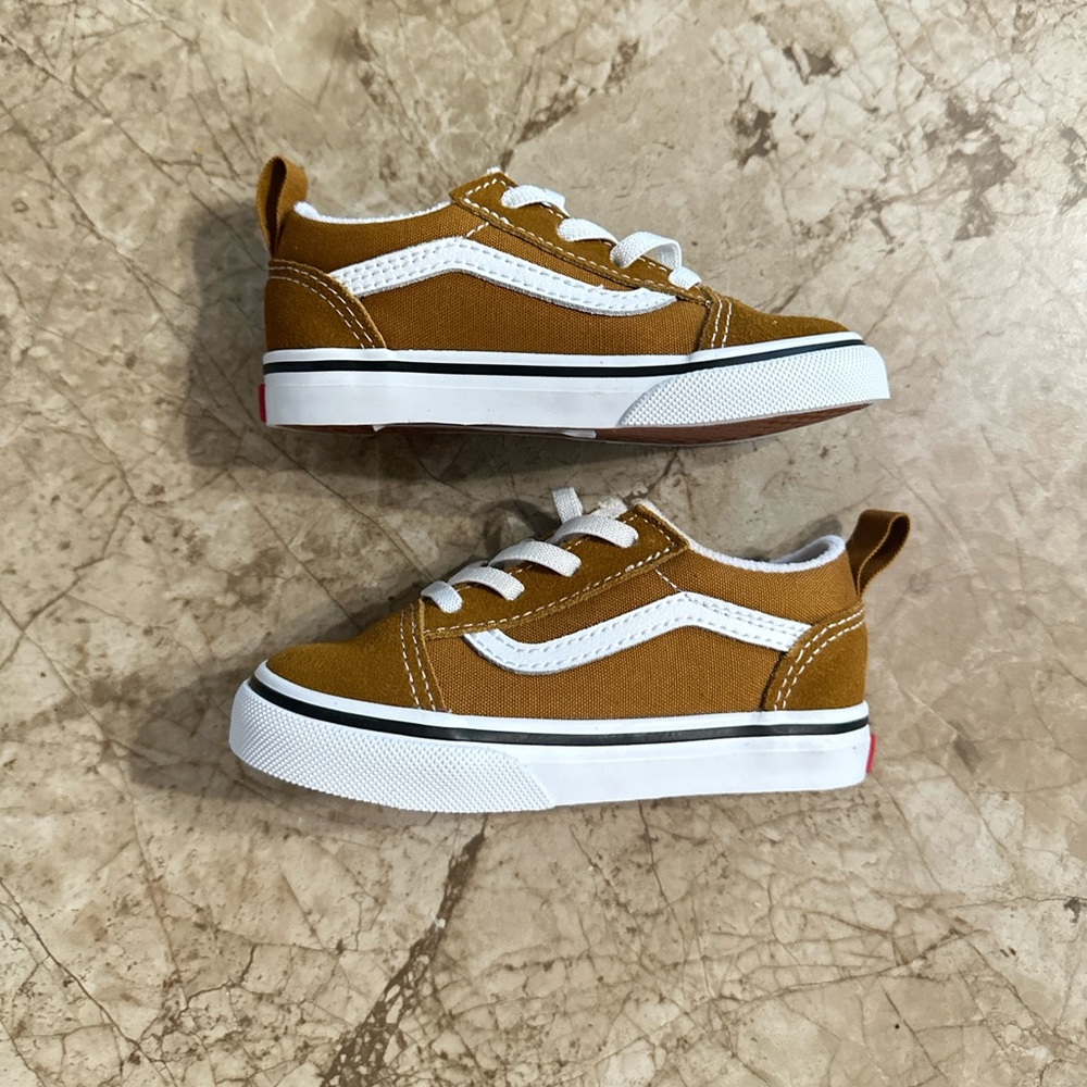 New Toddler Boy 7.5 Vans White and Brown Sneakers